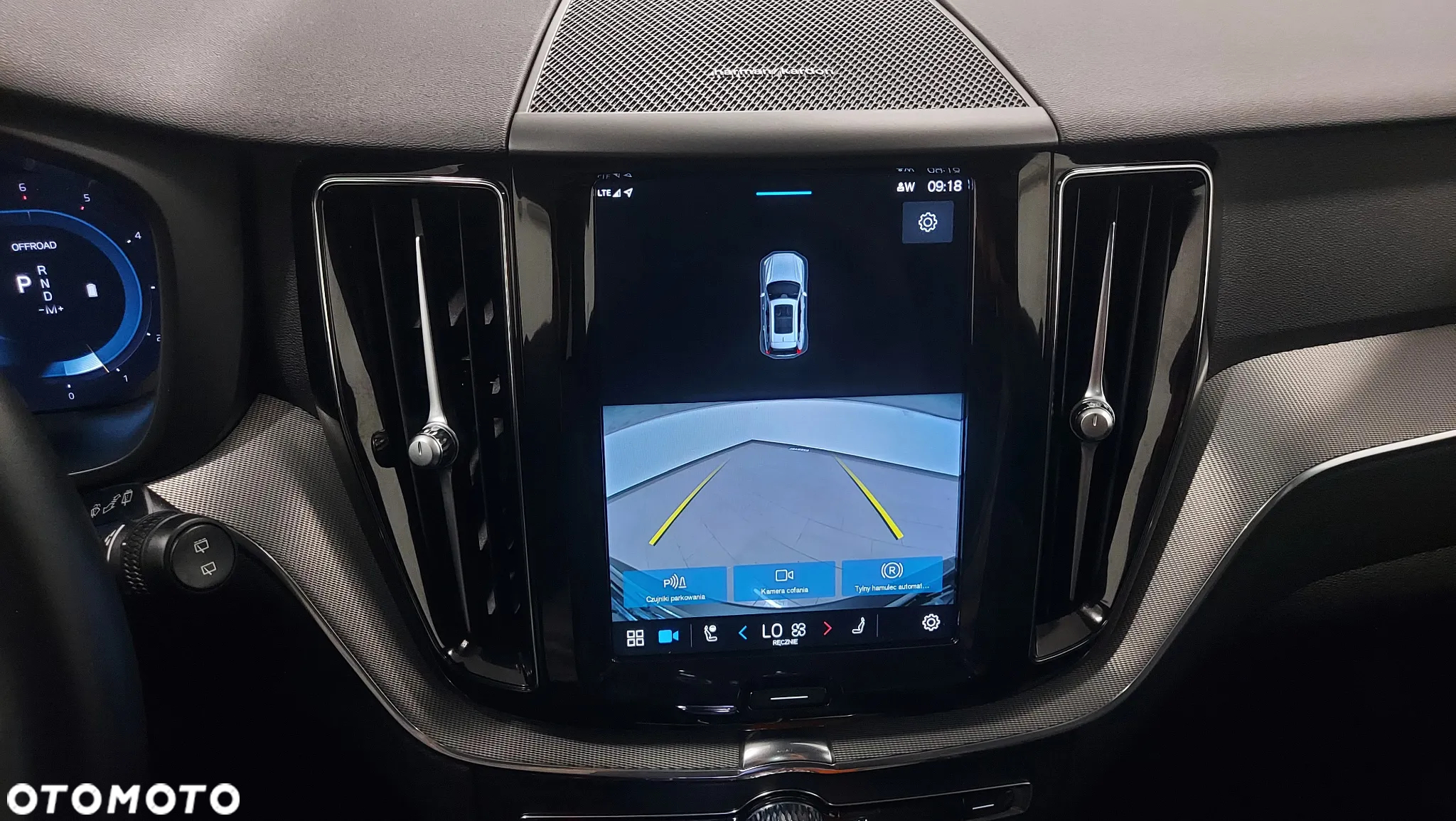 Volvo XC 60 B4 D AWD Plus Dark - 29