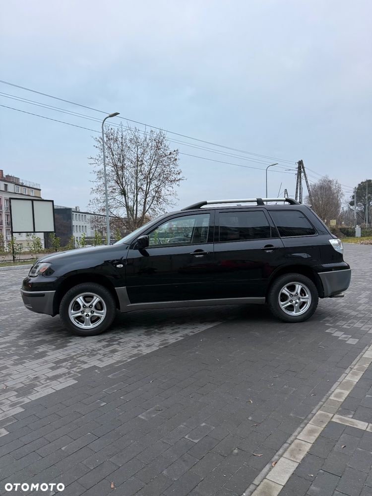 Mitsubishi Outlander 2.0 Comfort 4WD - 2