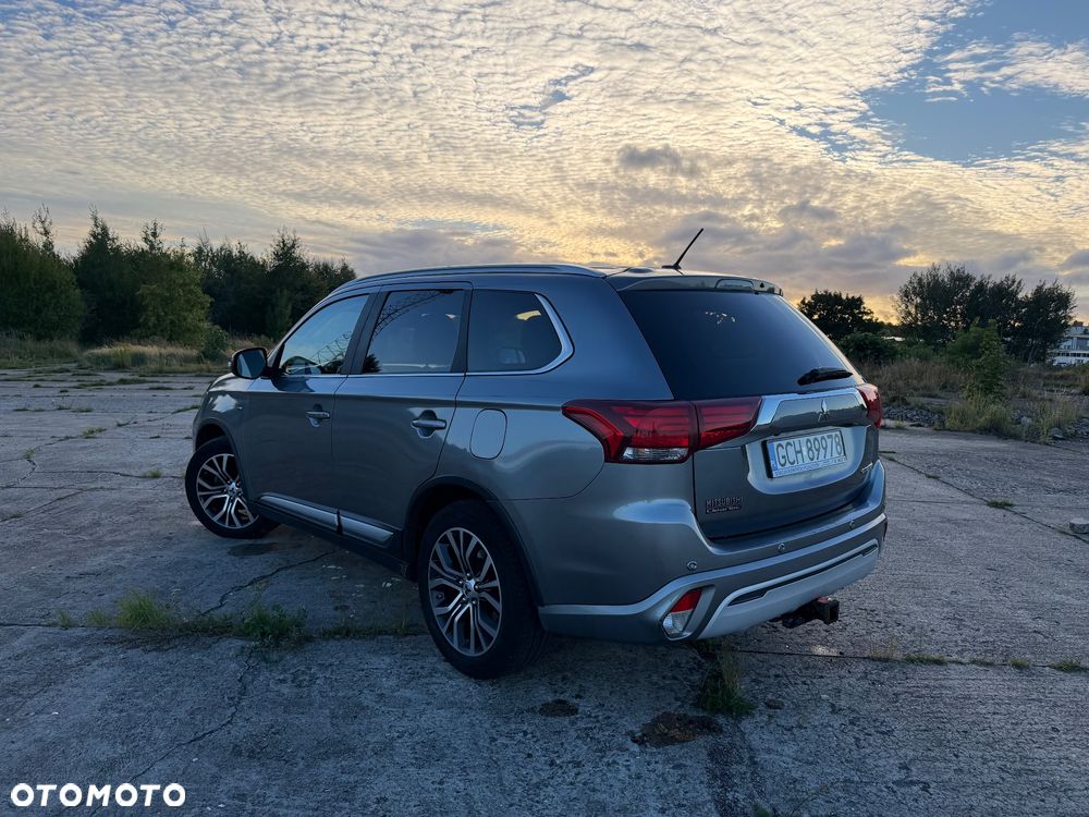 Mitsubishi Outlander - 5