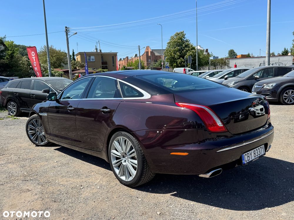 Jaguar XJ 3.0 D V6 LWB Premium Luxury - 4