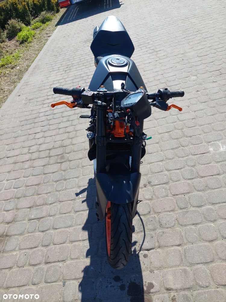 KTM RC 125 - 8