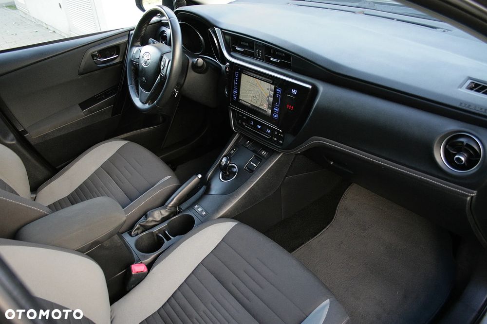 Toyota Auris - 15