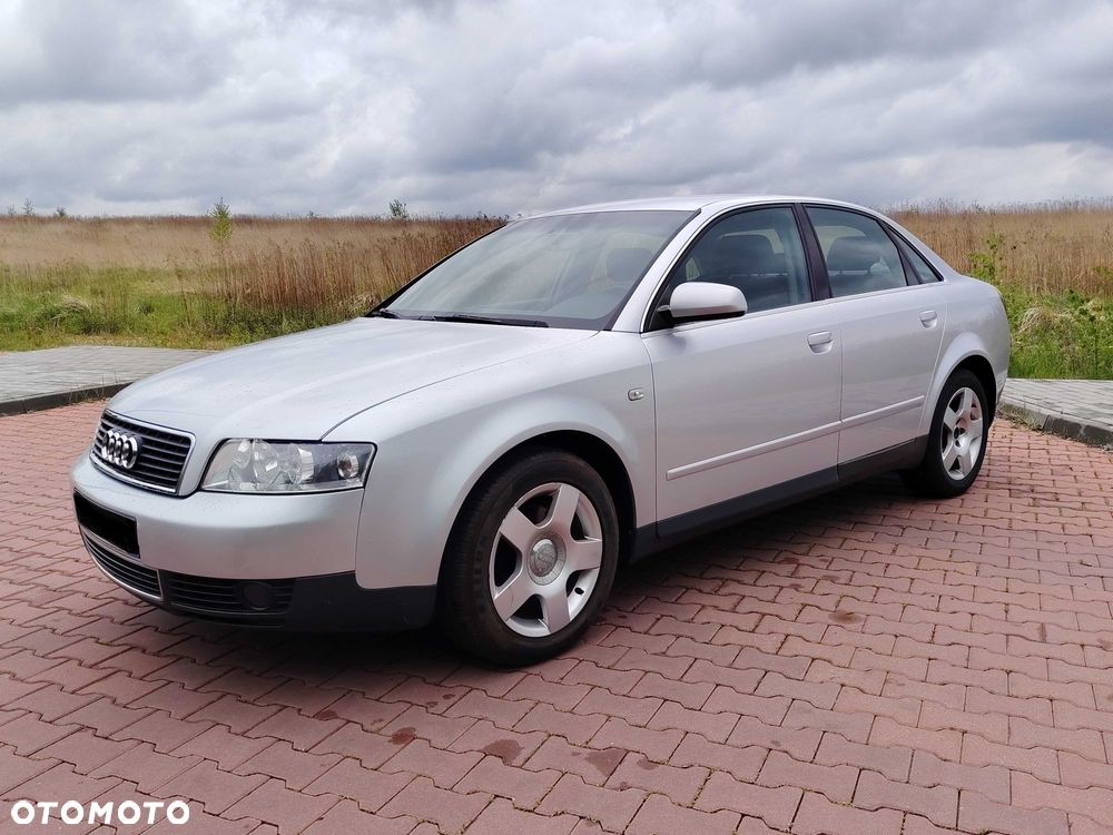 Audi A4 Limousine - 3