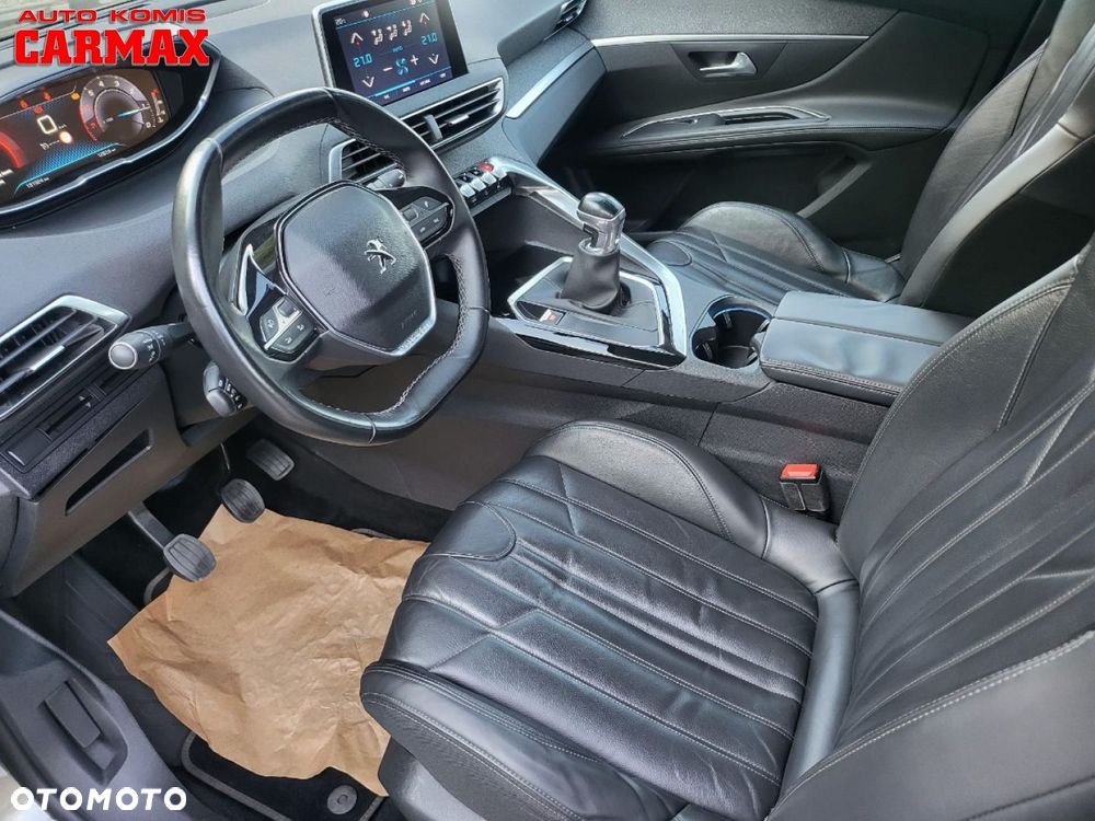 Peugeot 5008 - 26