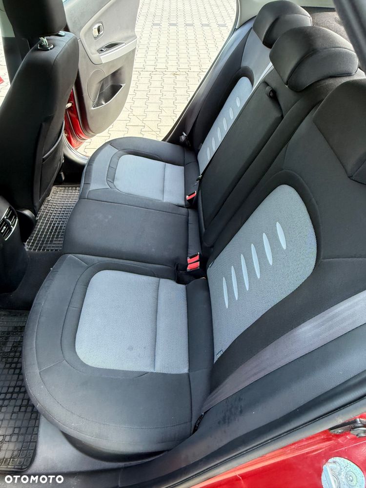 Kia Ceed 1.6 GDI L Business Line - 14