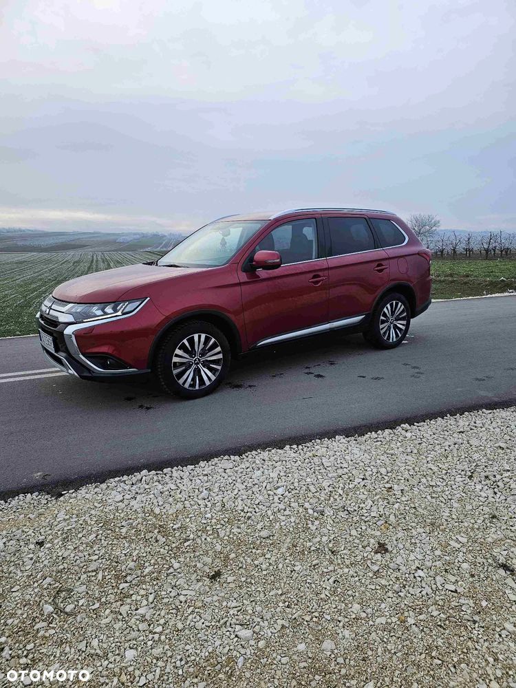 Mitsubishi Outlander 2.0 Intense + 4WD CVT - 7