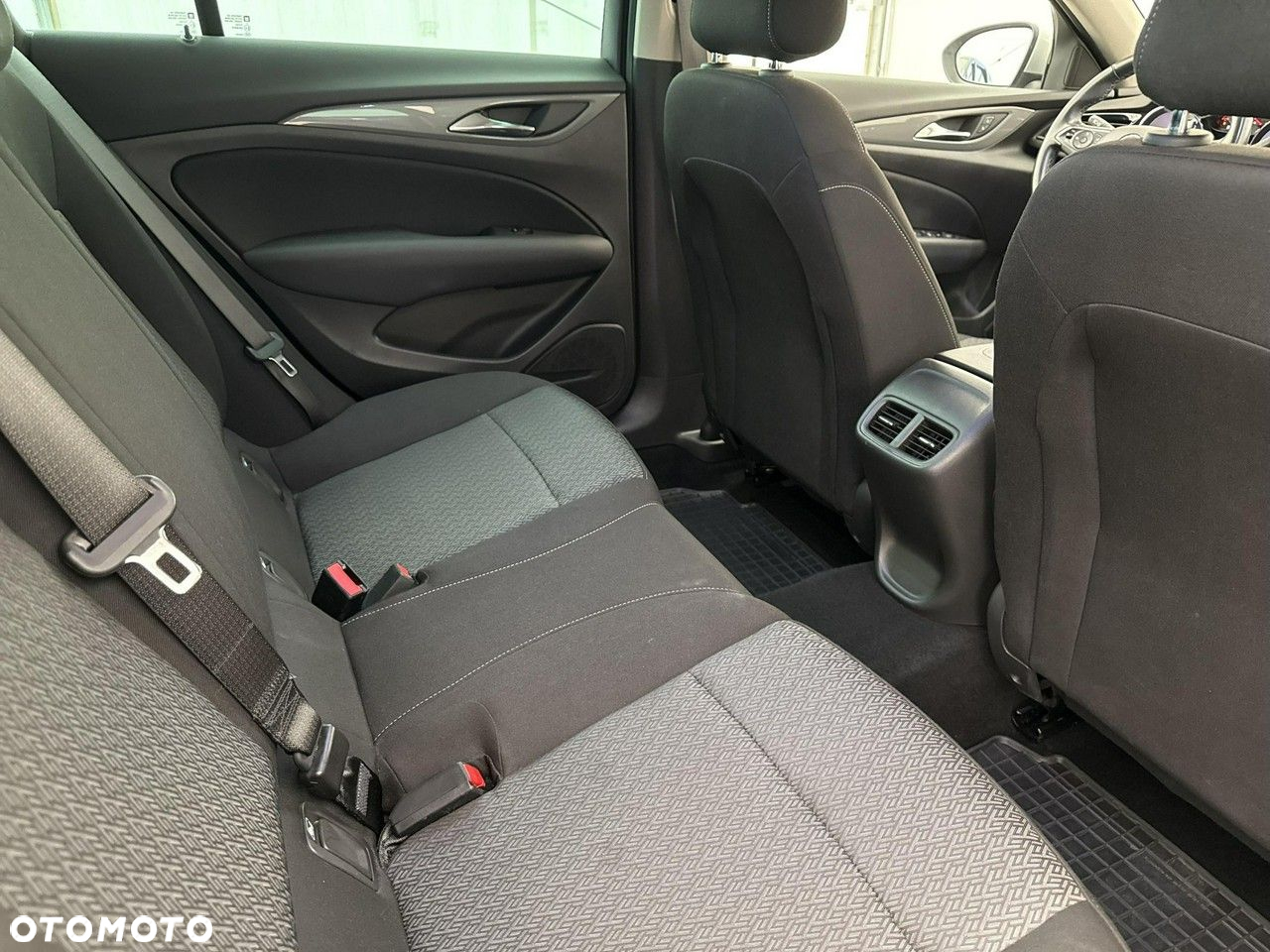 Opel Insignia 1.6 CDTI Enjoy S&S - 21