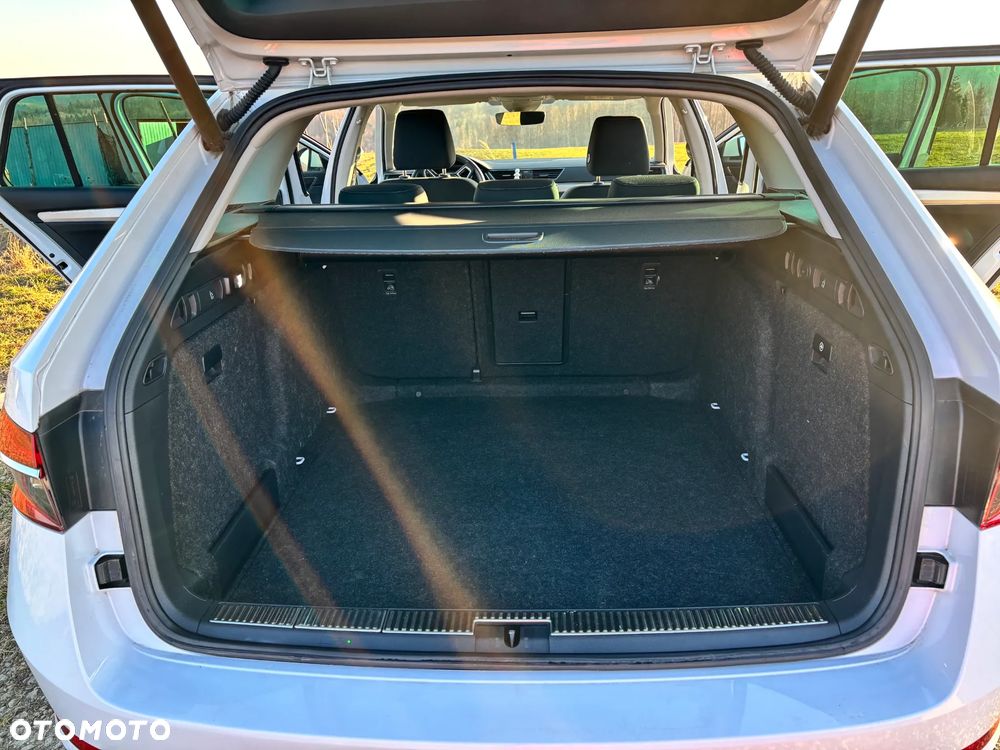 Skoda Superb 2.0 TDI Style DSG - 7