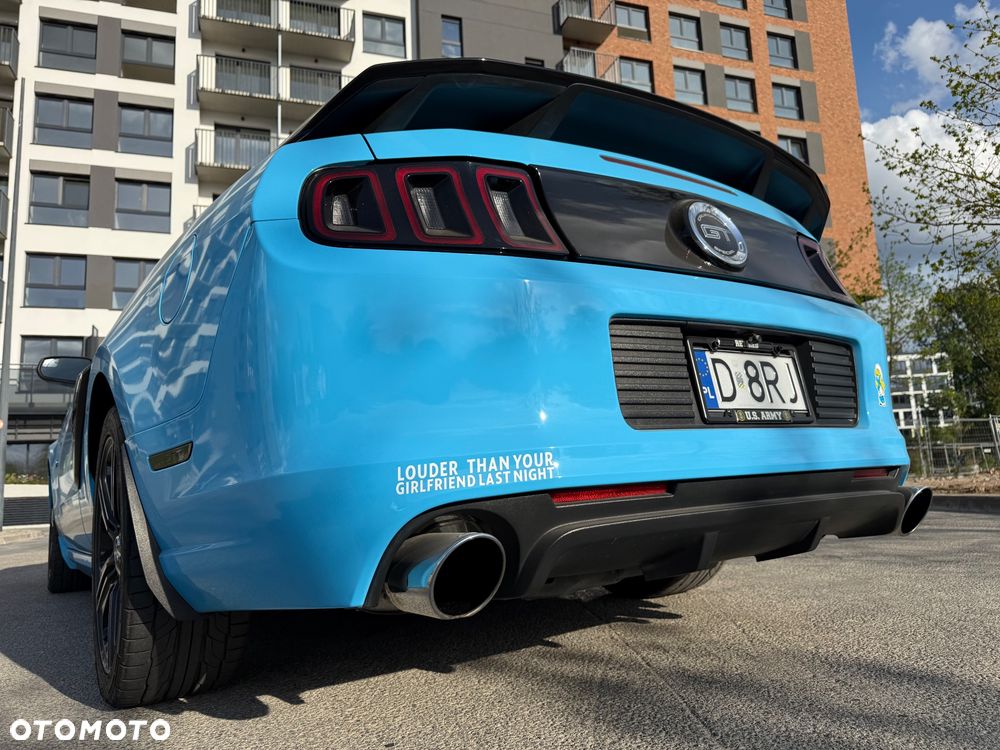 Ford Mustang 5.0 V8 GT - 10