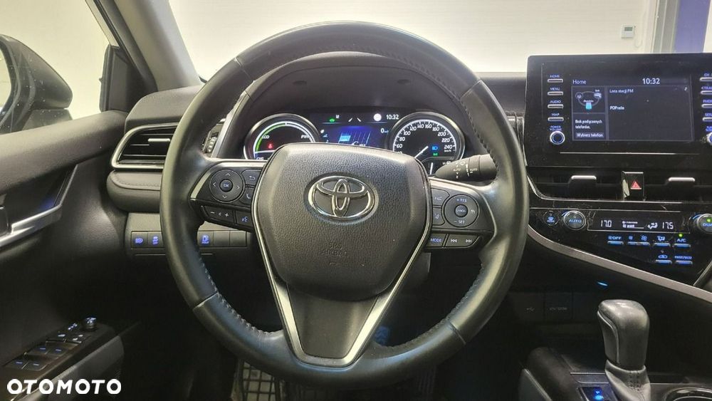 Toyota Camry - 13
