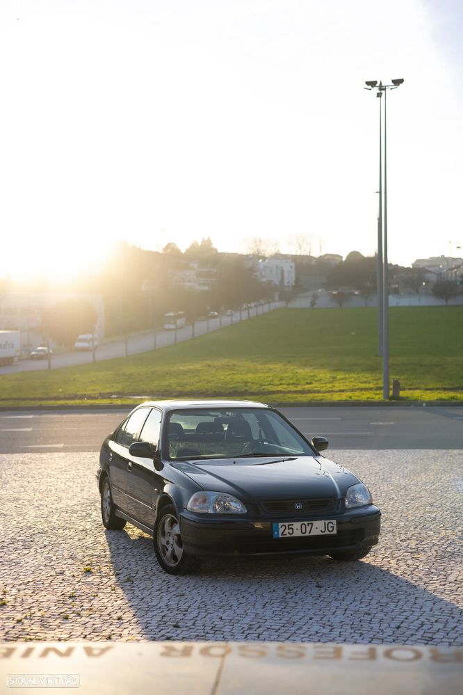 Honda Civic 1.6 VTi - 12