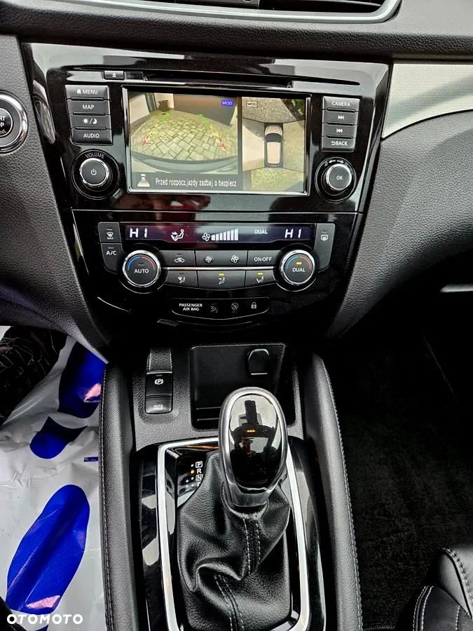 Nissan Qashqai 1.3 DIG-T Tekna DCT - 25