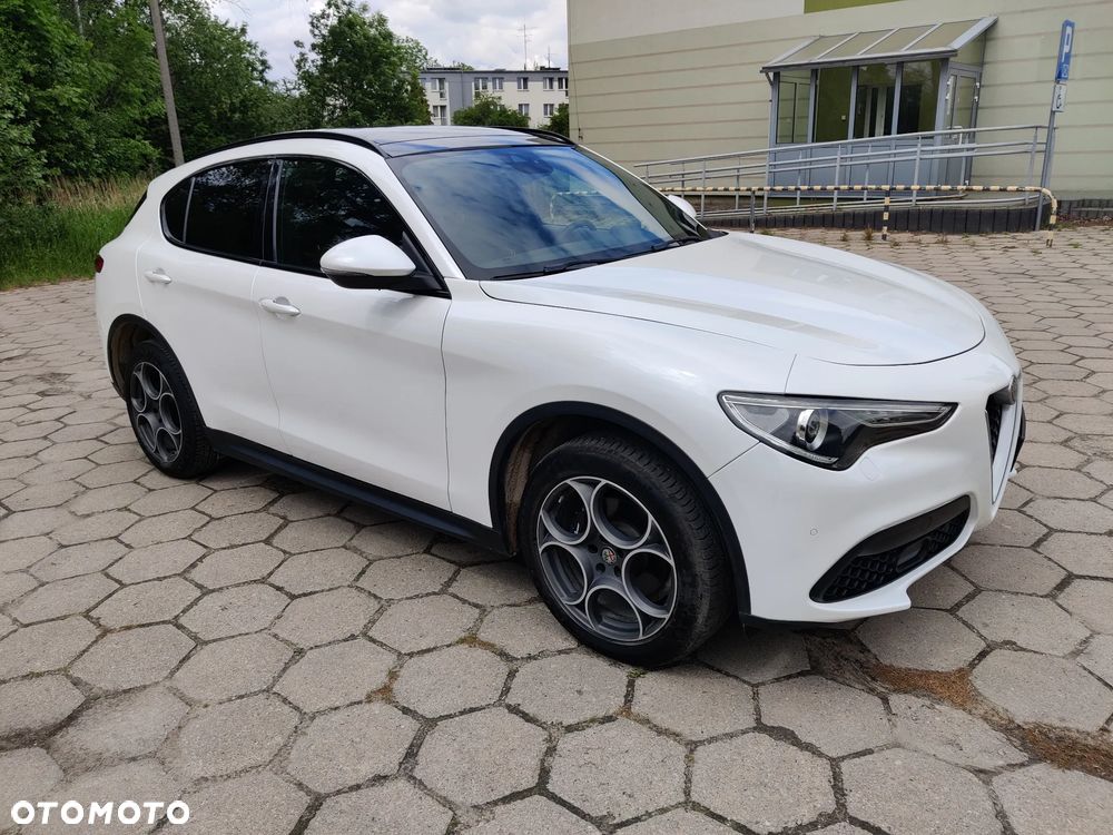 Alfa Romeo Stelvio 2.0 Turbo 16V AT8-Q4 Veloce Ti - 14