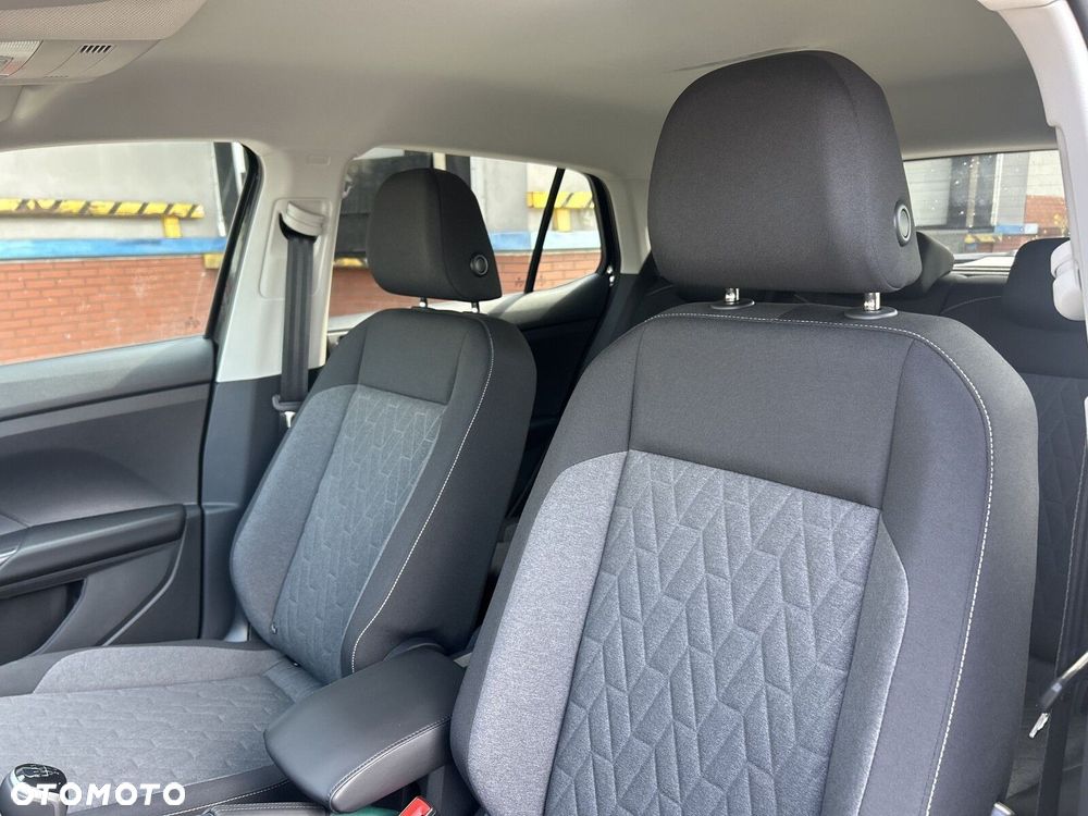 Volkswagen T-Cross - 38
