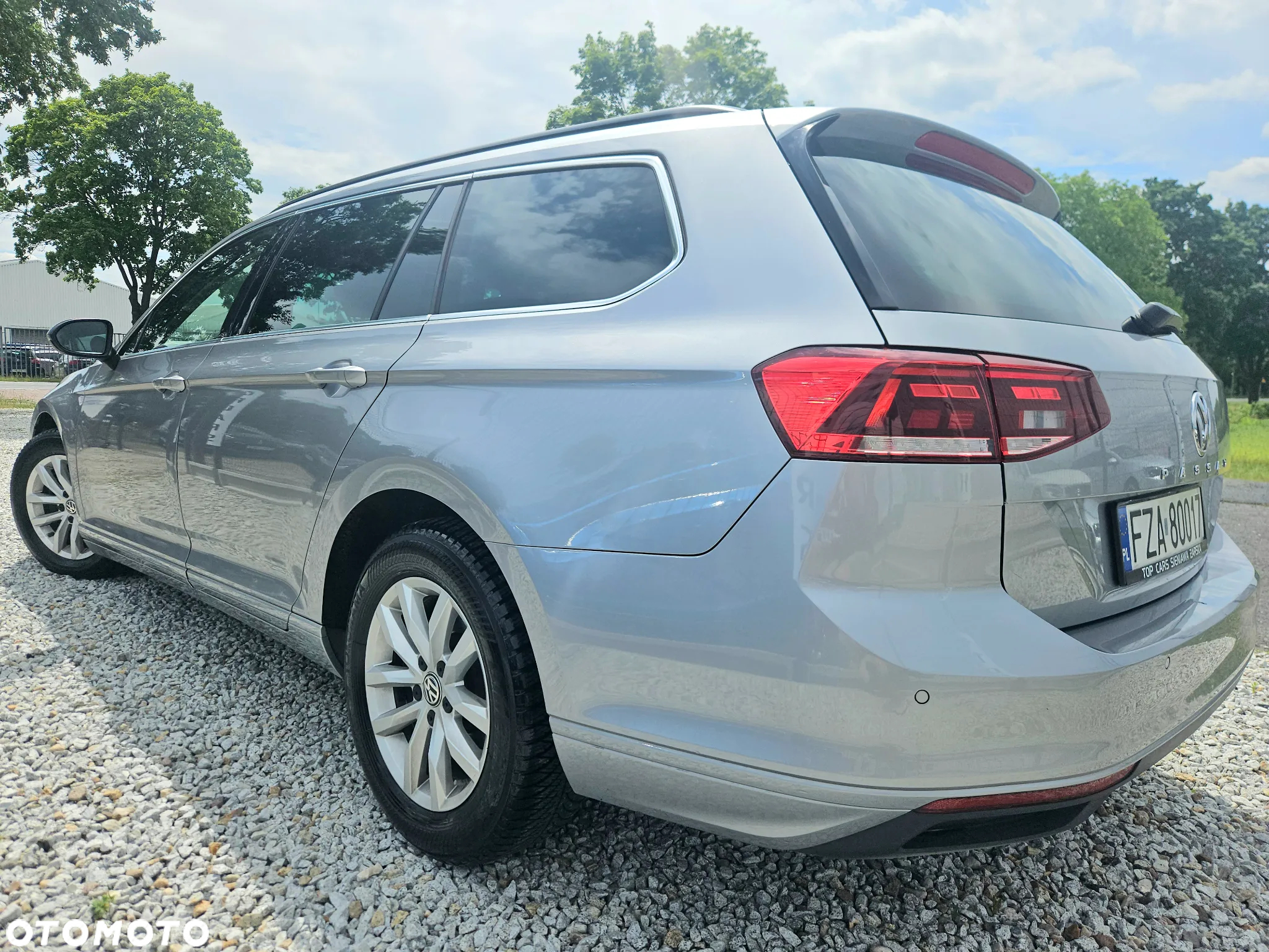 Volkswagen Passat Variant 2.0 TDI SCR DSG Business - 3