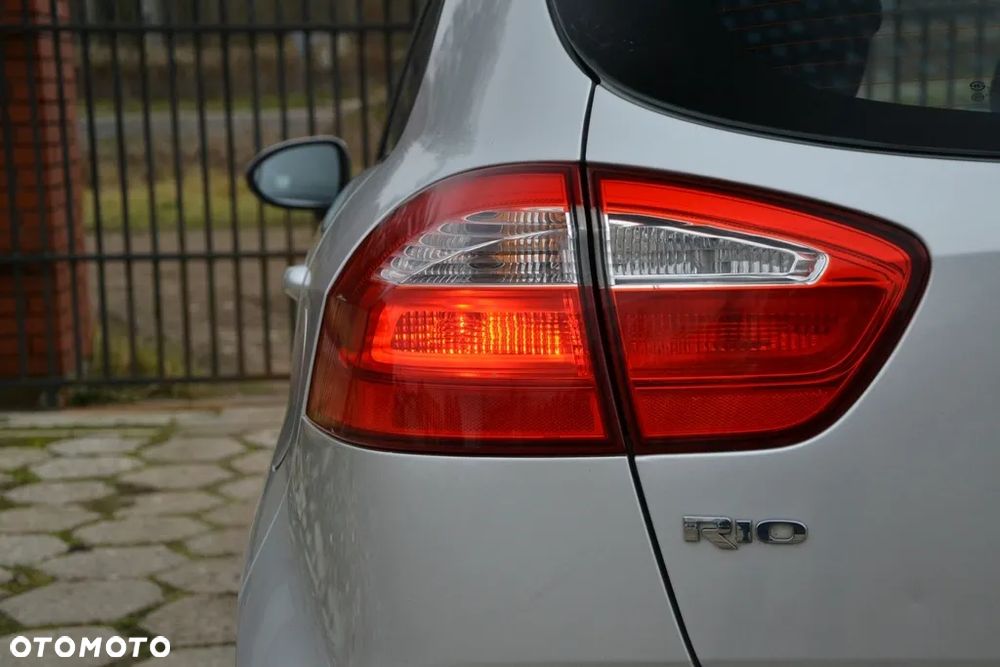 Kia Rio 1.4 Spirit - 38