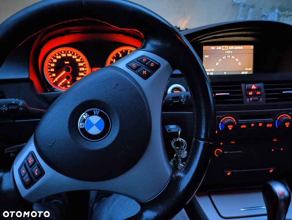 BMW Seria 3 325i - 7