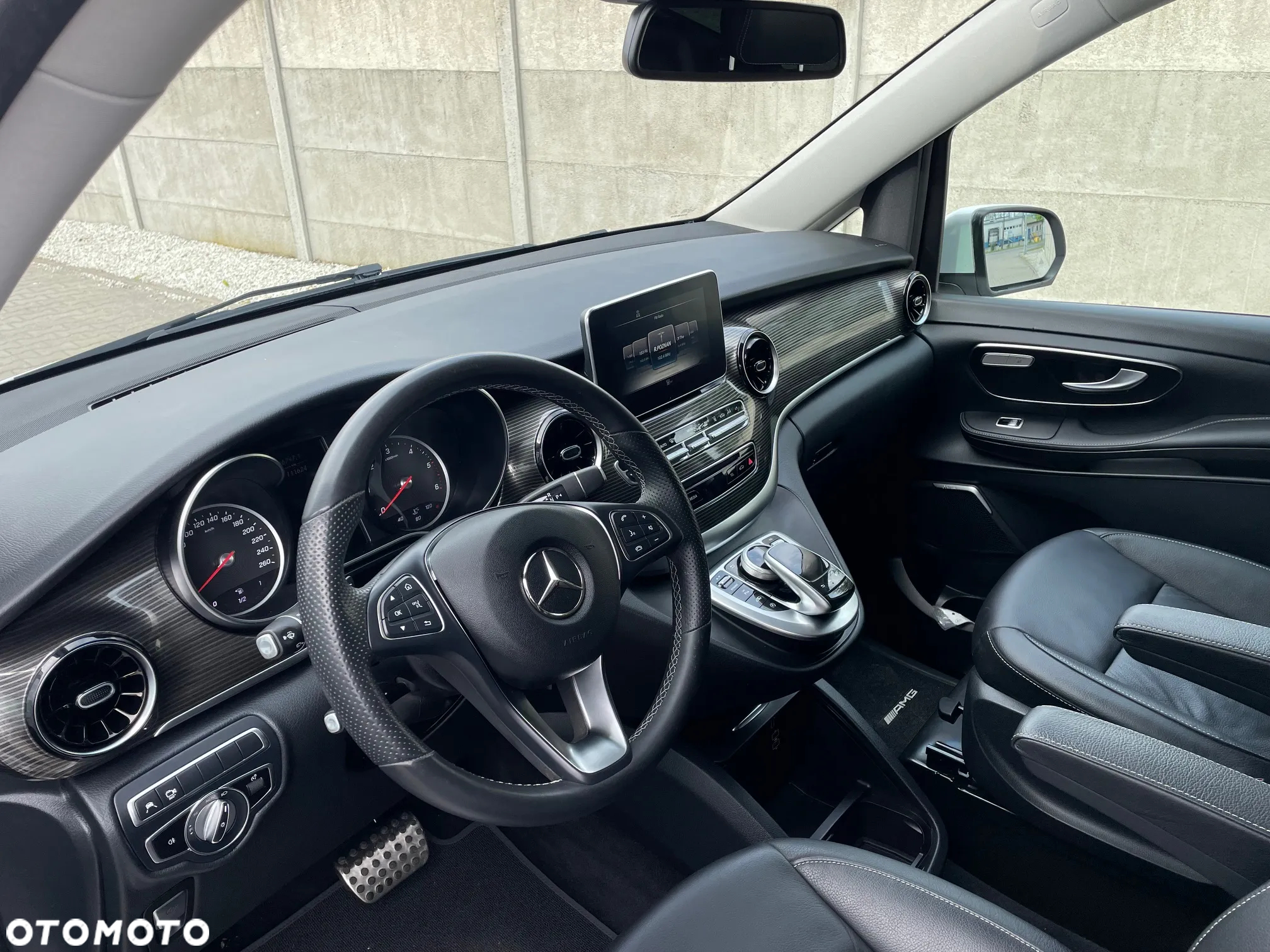 Mercedes-Benz Klasa V 300 d lang 9G-TRONIC Avantgarde - 17