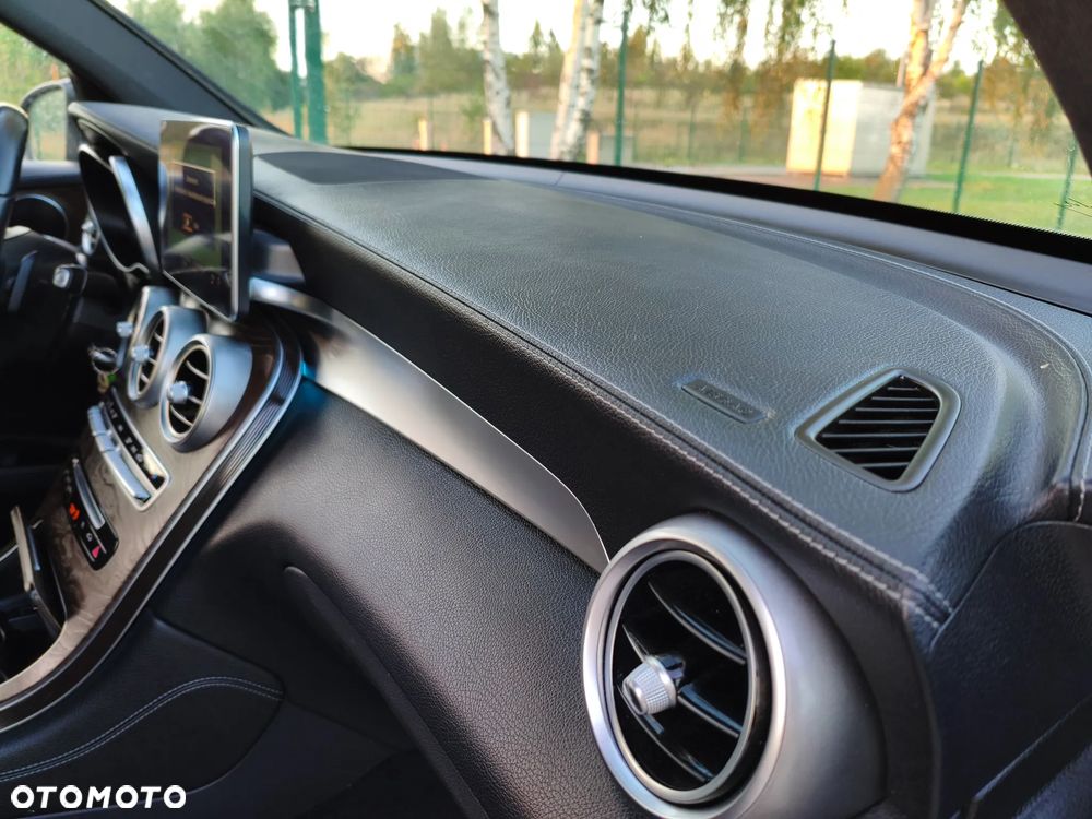 Mercedes-Benz GLC 250 d 4Matic 9G-TRONIC AMG Line - 12