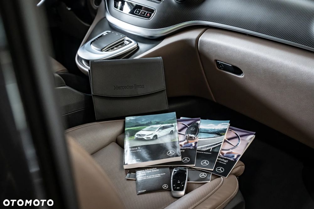 Mercedes-Benz Klasa V 300 d 4-Matic Exclusive 9G-Tronic (d³ugi) - 40