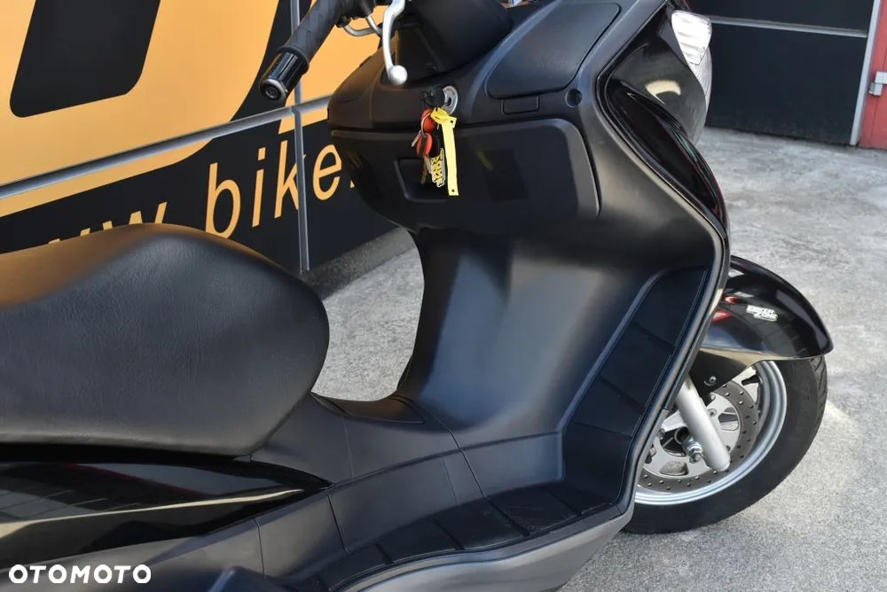Suzuki Burgman - 25