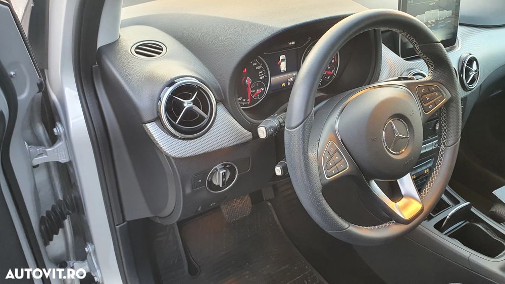 Mercedes-Benz B - 24