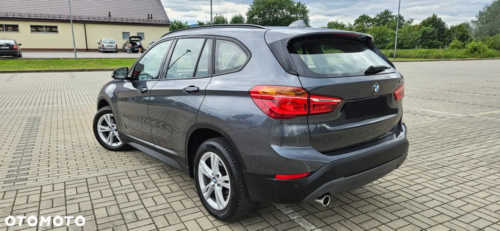 BMW X1 sDrive18d xLine - 4
