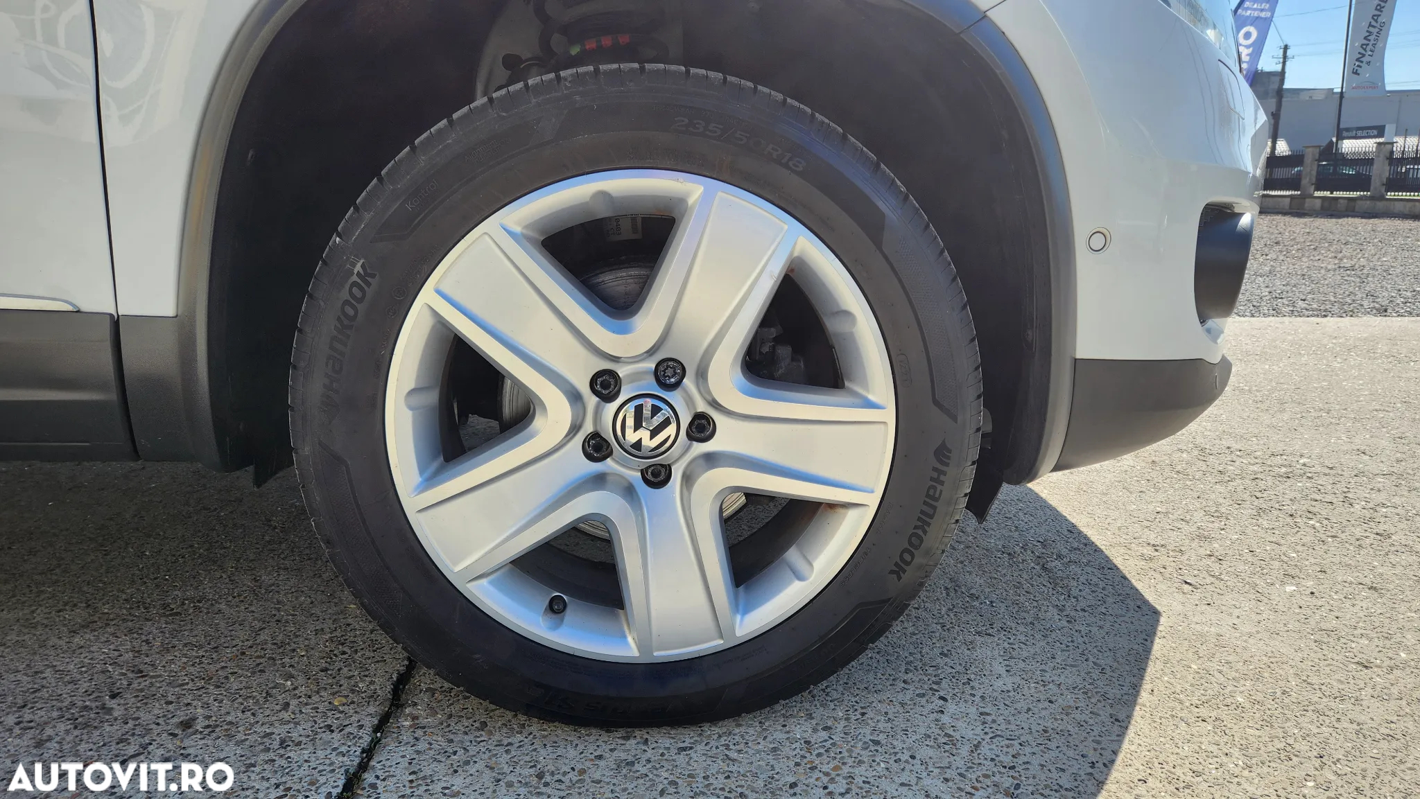 Volkswagen Tiguan 2.0 TDI DPF 4Motion BlueMotion Technology DSG Exclusive - 37