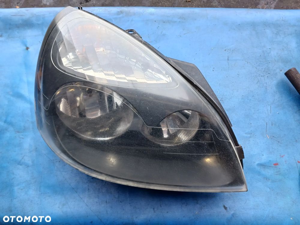 Lampa przód przednia prawa RENAULT CLIO 2 LIFT FL Thalia I czarna czarny środek prawy przód - 1