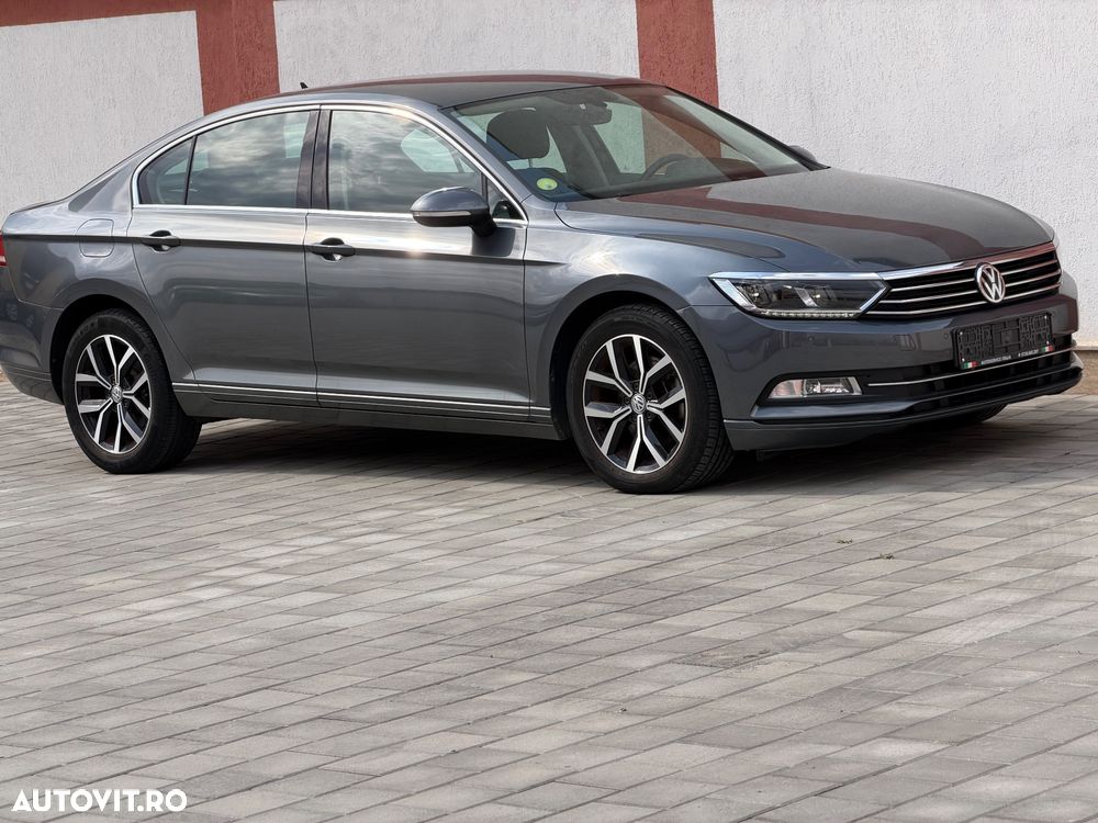 Volkswagen Passat 1.6 TDI SCR DSG Comfortline - 18
