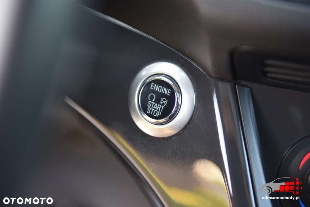 Ford Kuga 1.5 EcoBoost 2x4 Titanium - 25