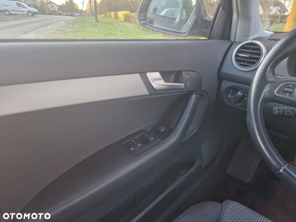 Audi A3 Sportback 2.0 TDI DPF Ambition - 6