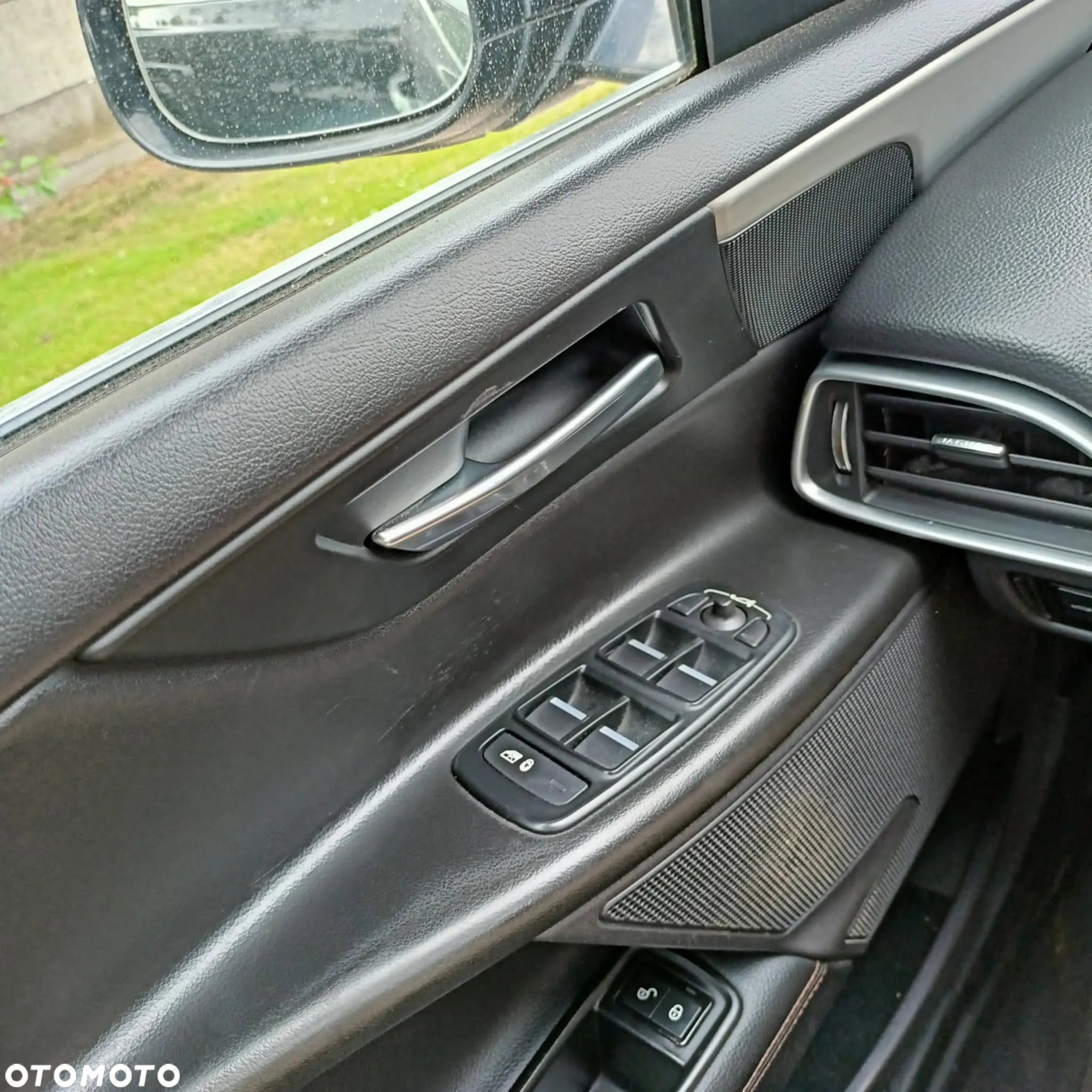 Jaguar XE 2.0 D AWD Prestige - 17