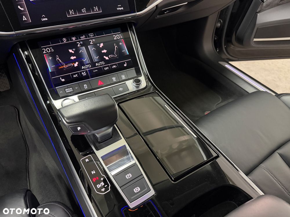 Audi A8 - 27