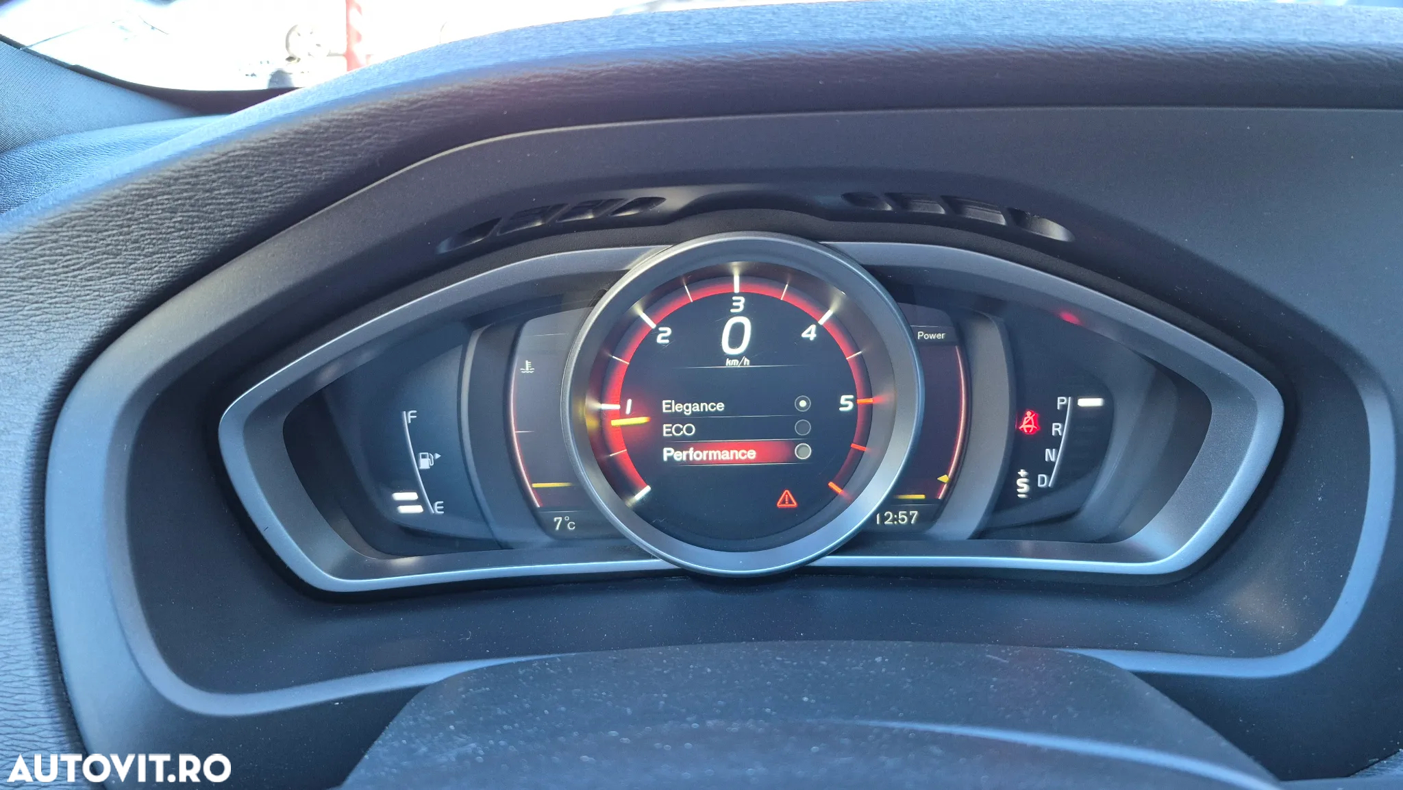 Volvo V40 D3 Aut. Summum - 13