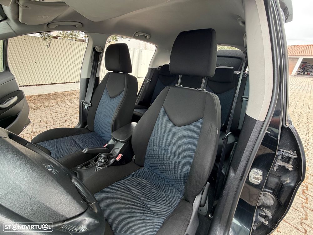 Peugeot 308 1.6 HDi Executive - 12