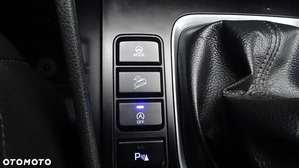 Hyundai Tucson 2.0 CRDI BlueDrive GO 2WD - 21