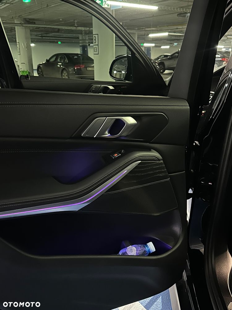 BMW X7 xDrive40i - 8