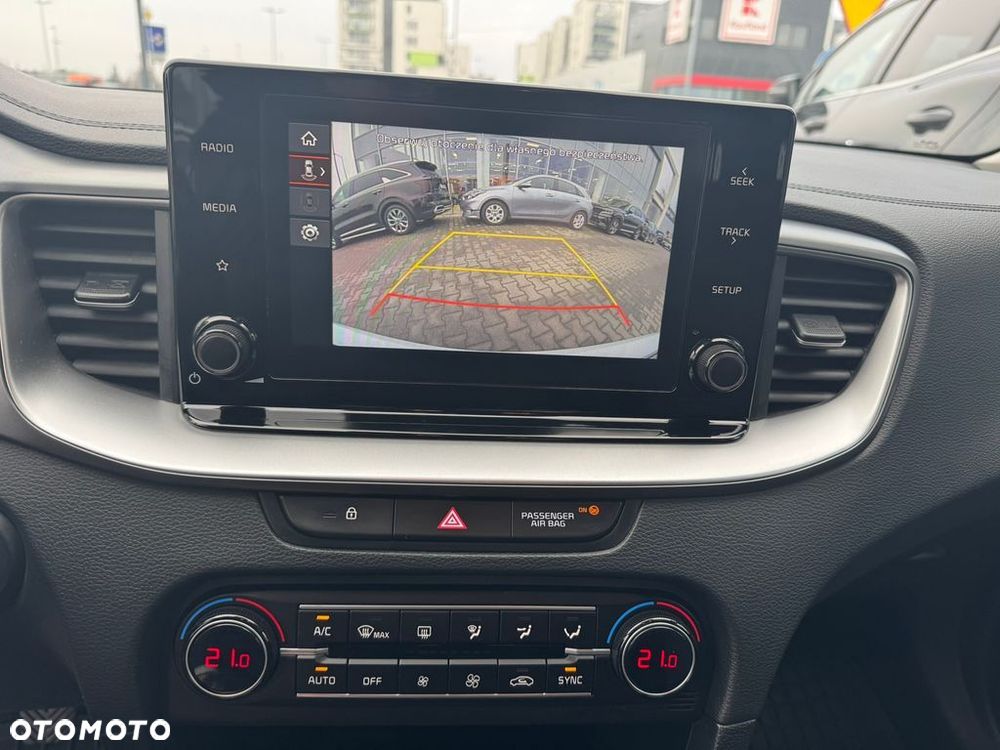 Kia Ceed 1.5 T-GDI M - 12