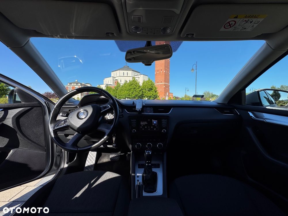 Skoda Octavia 2.0 TDI 4x4 Elegance DSG - 6