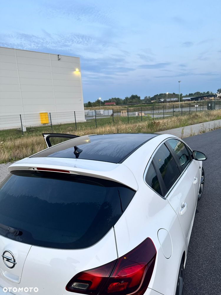 Opel Astra 1.6 T SIDI Cosmo S&S EU6 - 11