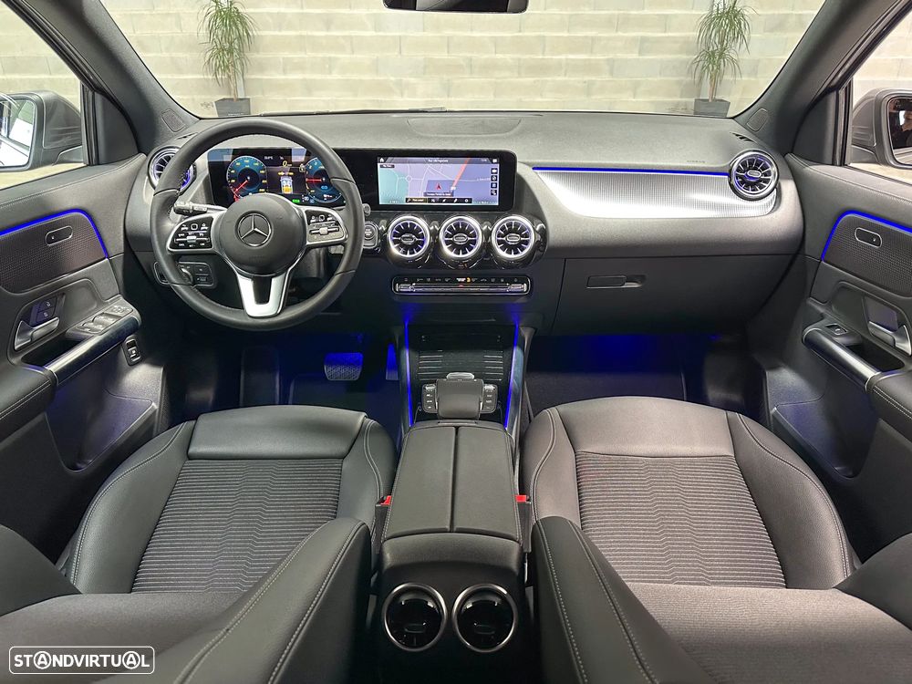 Mercedes-Benz GLA 250 e 8G-DCT Progressive - 12