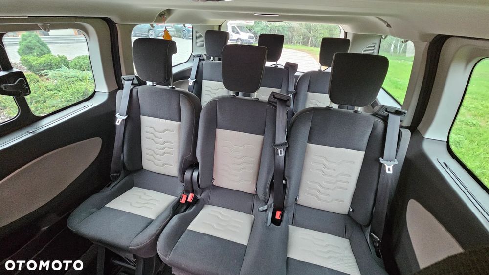 Ford Tourneo Custom - 18