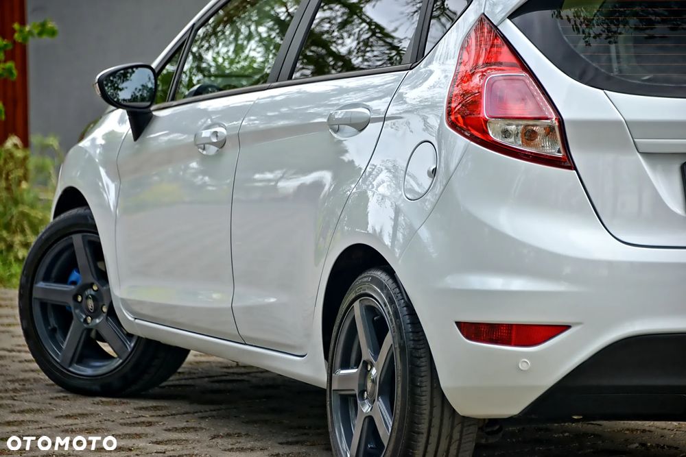 Ford Fiesta 1.25 Titanium EU5 - 19
