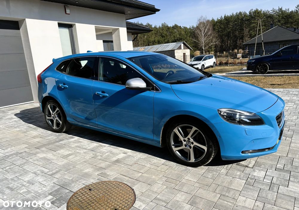 Volvo V40 D4 Geartronic RDesign - 14