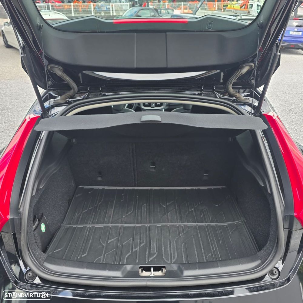 Volvo V40 1.6 D2 Momentum - 36