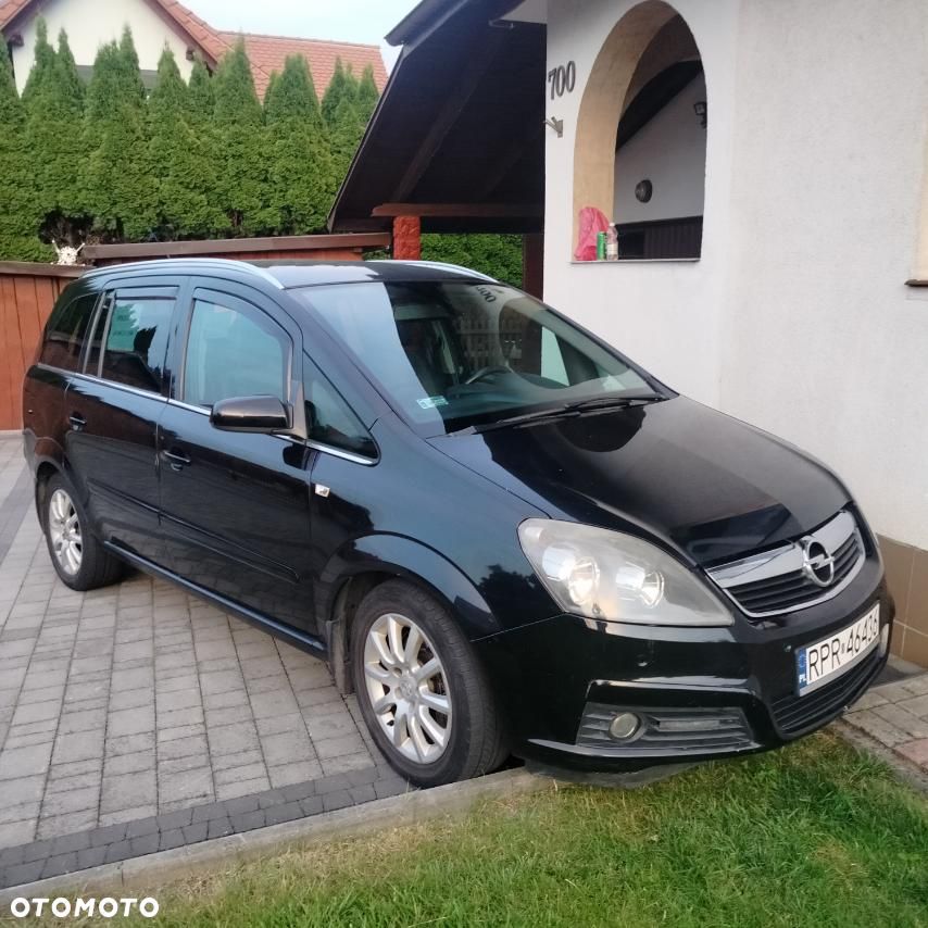 Opel Zafira 1.9 CDTI Essentia - 1