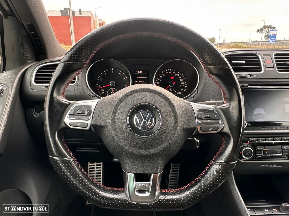 VW Golf 2.0 GTI - 21