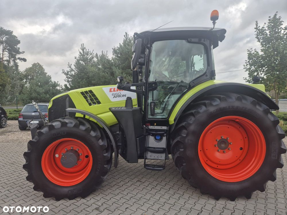 Claas Arion 660 - 11