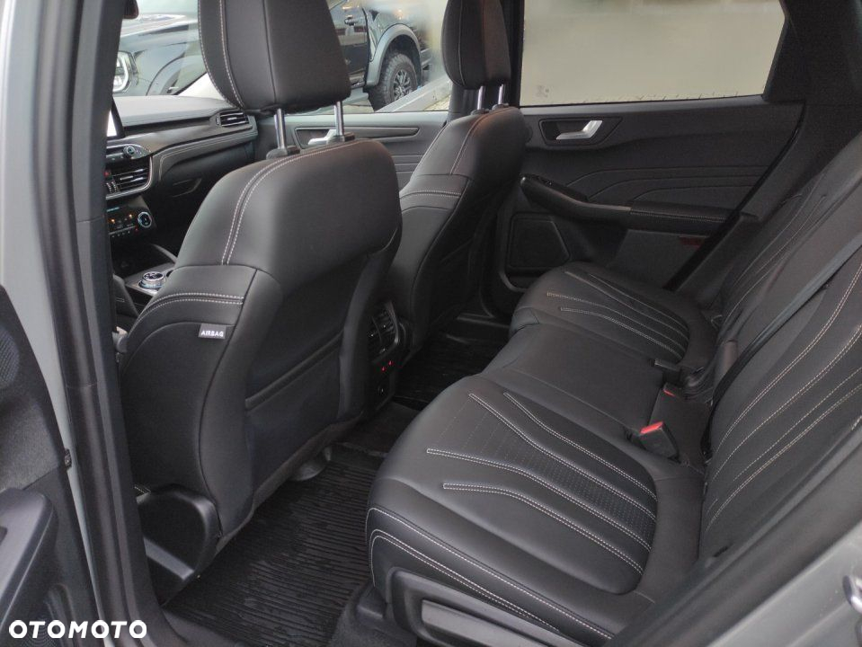 Ford Kuga - 16